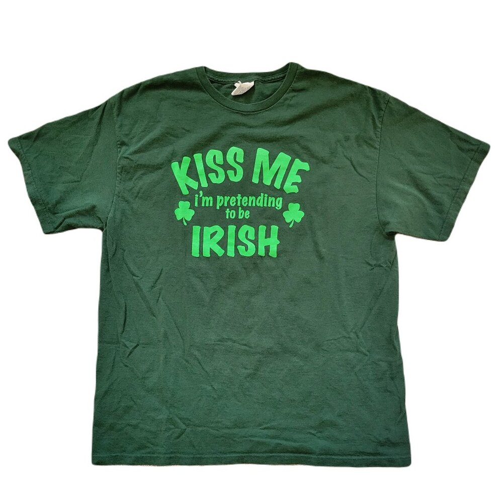 Kiss Me I'm Pretending to Be Irish Green T-Shirt Men's Size XL